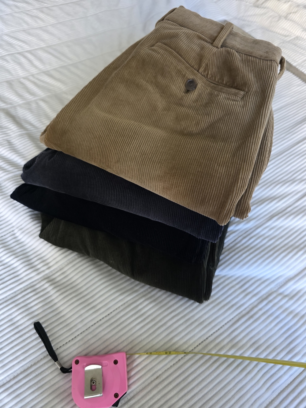 Uniqlo Men's Stretch Waist Band Corduroy Pants in Warm Brown - Picture 8 of 10